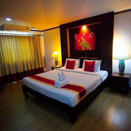 Chour Palace Hotel Mae Sai Esterno foto